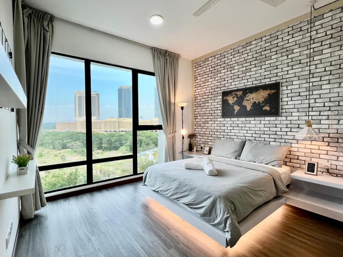 Royale Cottage Midvalley Netflix Pools 4 Pax Johor Bahru Eksteriør bilde