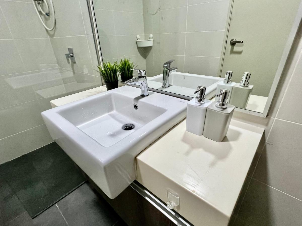 Royale Cottage Midvalley Netflix Pools 4 Pax Johor Bahru Eksteriør bilde